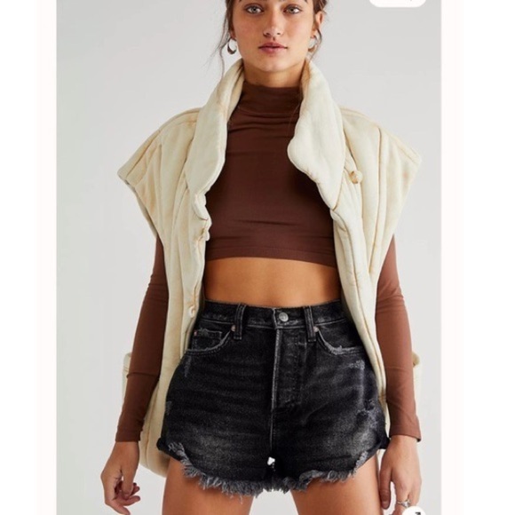 Free People We The Free Lasso Denim Shorts Size 27 Washed Black Jean EUC.  17 - Picture 1 of 9